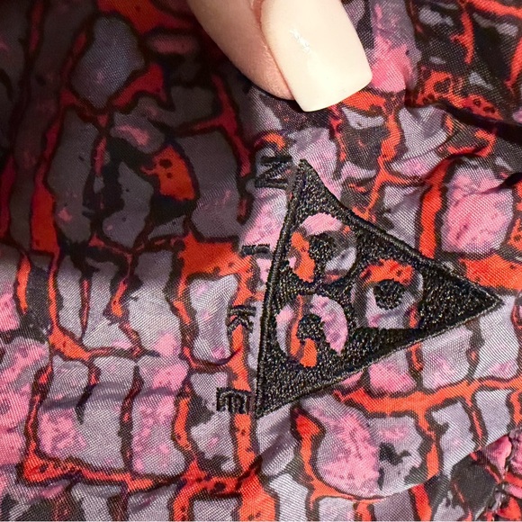 Nike Women's NRG ACG Printed Shorts Size Large EUC Athleisure Geometric - Picture 4 of 5